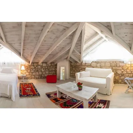 Yukari Sokak Special Category Guest house Alacati