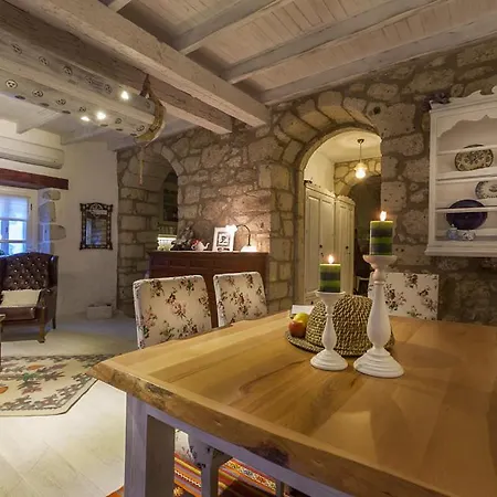 Yukari Sokak Special Category Guest house