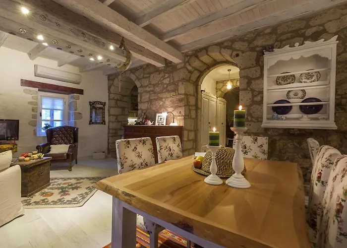 Yukari Sokak Special Category Гостевой дом